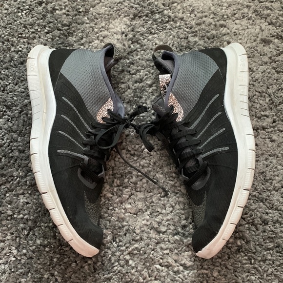 Nike runners - Picture 2 of 8